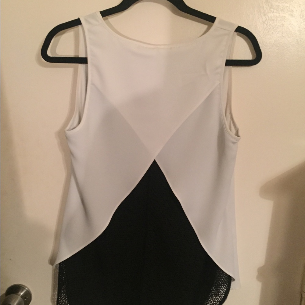Cabi top